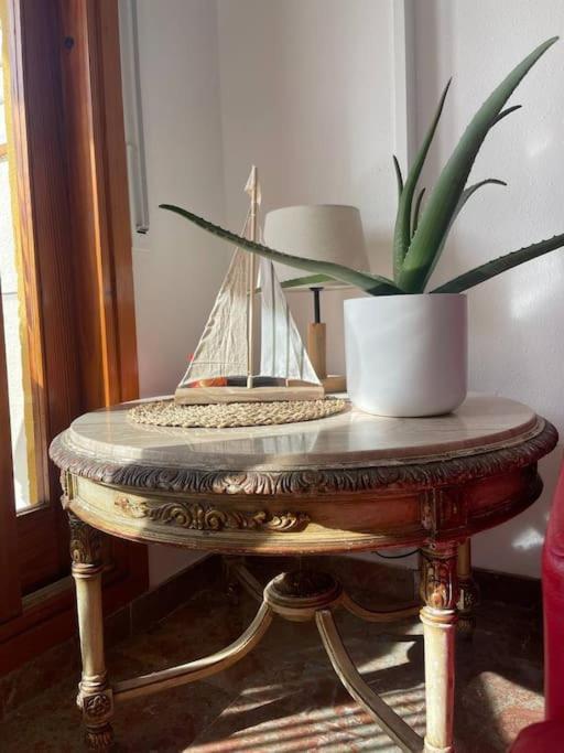 Cal Salmare Seafront Apartment With Rooftop Terrace And Pool Calafell Dış mekan fotoğraf