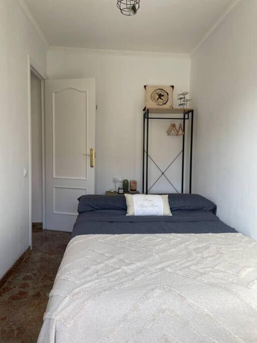 Cal Salmare Seafront Apartment With Rooftop Terrace And Pool Calafell Dış mekan fotoğraf